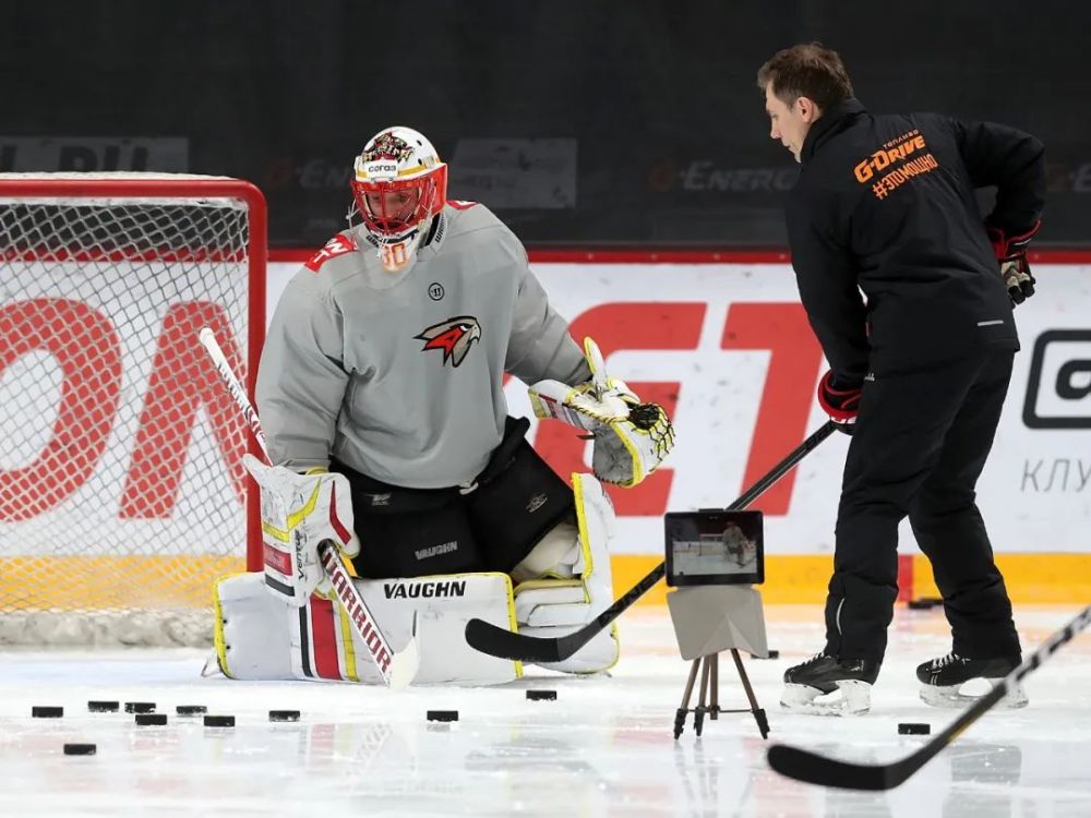 包含转会期体能课后，多伦多猛龙门线救险备战法国杯，质疑声仍在，身体对抗强度拉满的词条-lol赛事竞猜